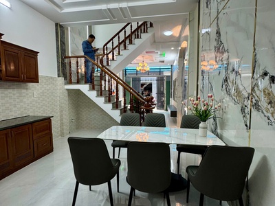 Bán nhà 3 tàng mới keng 4pn shr tân chánh hiệp q12 hẻm xe hơi 5m 1