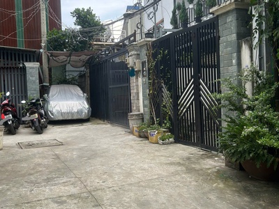 Bán nhà hẻm 6m đường hàhuy giáp phường thạnh lộc q12.dt 71m2  5,2tỷ. 0