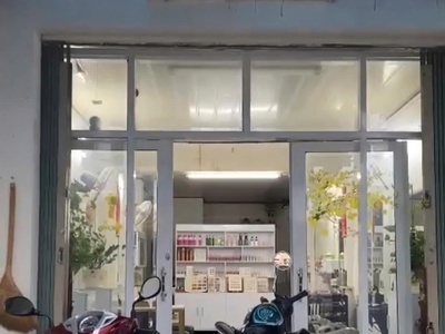 Chính chủ sang nhượng mặt bằng tiệm nail   tóc tại nha trang 0