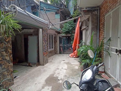 Bán nhà tập thể - tầng 1 - trung tâm hai bà trưng 1
