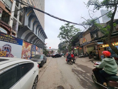 Mặt phố ngô đình mẫn   kinh doanh đỉnh   oto tránh 1
