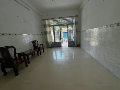Cho thuê nhà 1 trệt 2 lầu có 4 phòng ngủ khu dân cư Chợ Chùa 0