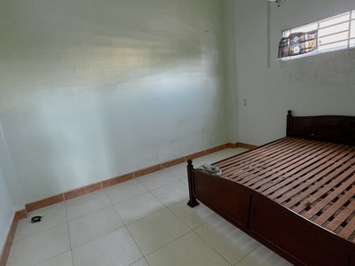Cho thuê nhà 1 trệt 2 lầu có 4 phòng ngủ khu dân cư Chợ Chùa 1