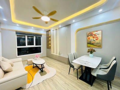 Cần bán căn hộ full đồ mới 100, ban công đông nam, view hồ, chung cư Thanh Hà 10