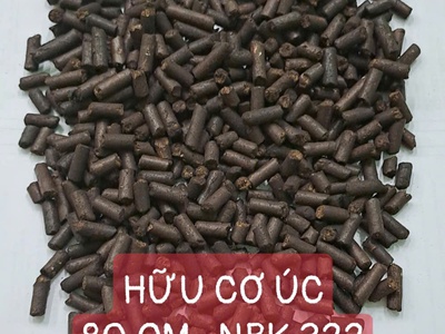 Phân bón hữu cơ nhập khẩu- Phân gà hữu cơ 70-90 OM , NPK 322 , humic 5 2