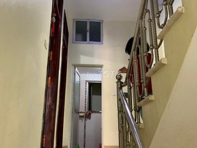Cần cho thuê nhà ngõ 68 phố Mễ Trì Thượng, Nam Từ Liêm, 4 tầng 5 phòng ngủ 3