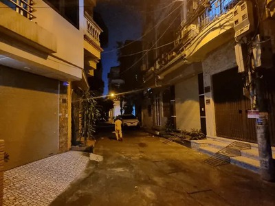 Hàng hiếm  bán nhà thanh xuân - 5 tầng đẹp  - gần hồ  - ô tô đỗ cửa 0
