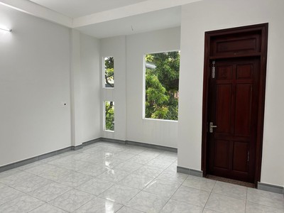 Bán nhà 2 tầng 2 mê đường phú xuân 5 - sát phùng hưng 1