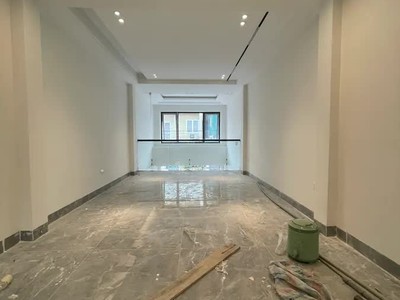 Siêu phẩm chu huy mân   7 tầng thang máy   ô tô ngủ trong nhà   full nội thất   long biên 1