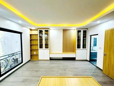 Bán nhà 52m 5 tầng thang máy cực mới ở ngay ngõ 310 nghi tàm tây hồ 2