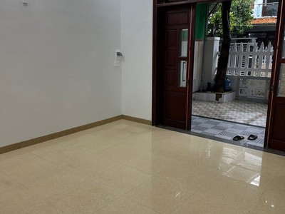 Bán nhà 2 tầng 2 mê đường phú xuân 5 - sát phùng hưng 2