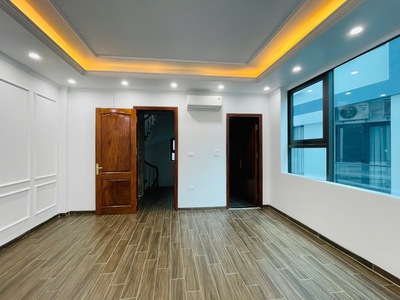 Siêu hiếm, bán nhà phố kim mã, 6 tầng thang máy, sát phố, 70m  chỉ 19 tỷ 3