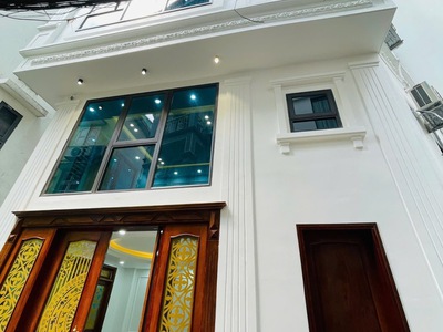 Siêu hiếm, bán nhà phố kim mã, 6 tầng thang máy, sát phố, 70m  chỉ 19 tỷ 0