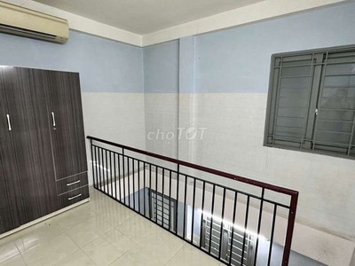 Cho Thuê Phòng trọ kiểu CCMN Quận 4 mới chỉ hơn 2 triệu/tháng, có lầu ở được 2 người. 2