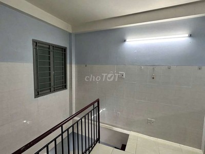 Cho Thuê Phòng trọ kiểu CCMN Quận 4 mới chỉ hơn 2 triệu/tháng, có lầu ở được 2 người. 3
