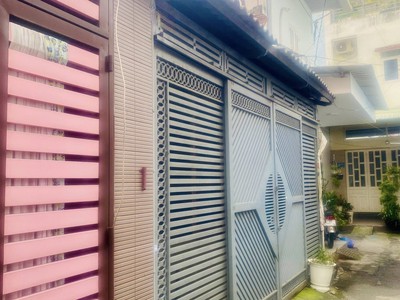 Nhà c4 mới gần aeon - ngang 5.3 nở hậu - hẻm thông thoáng - chỉ nhích 5 0