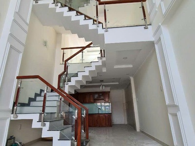 Nhà đẹp trung tâm tp. thủ đức xe hơi đỗ cửa   giá chỉ nhỉnh 11 tỷ 0