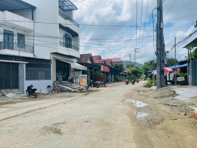 Đấtdiên phú đường nhựa kinh doanh thông rộng 6m.. lô góc 2 mặt tiền vuôn vắn. 2