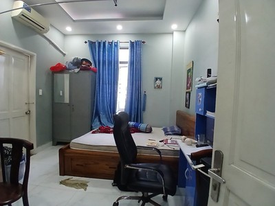 Bán siêu phầm 4 tầng,có thang máy đức,đường 14m,gần đhqg tphcm 4