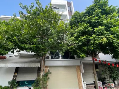Nhà mặt ngõ ô tô chánh- kinh doanh đỉnh phố đức giang 33/39m2 x6 tầng12.6 tỷ long biên hà nội. 0