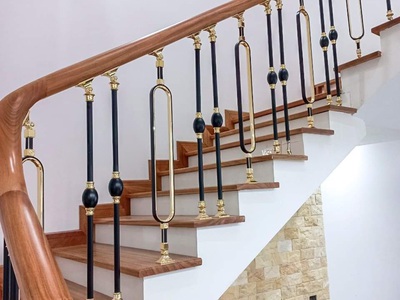 Mình cho thuê nhà hai cửa đi, mới, trúc bạch  vỉa hè 100m2  4t- 30 tr 2