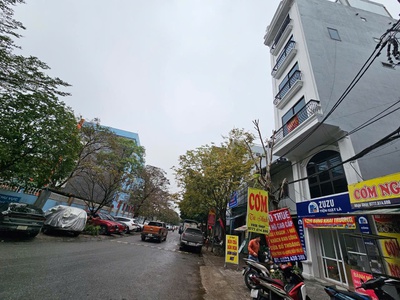 Mặt phố nguyễn du   vị trí kim cương giữa lòng thành phố. 0