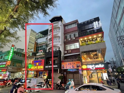 Bán khách sạn 5 tầng ngay trung tâm q.10   sát vạn hạnh mall 0