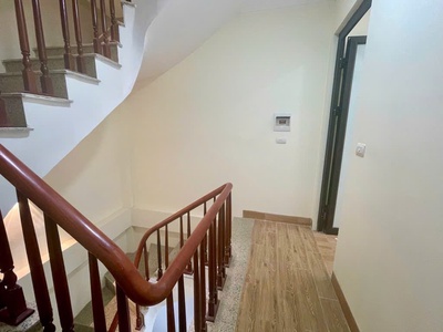 Bán gấp nhà 5t cực đẹp, gần ga tàu điện cầu diễn phố hồ tùng mậu, từ liêm 33m2 giá 8.2 tỷ 2