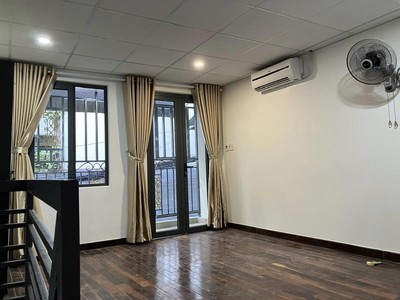 Cho thuê nhà xinh xắn 2 tầng cao thắng, q3: 20m2, 2pn, giá chỉ 12tr/tháng, gọi ngay 0938772167 3
