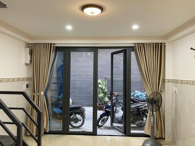 Cho thuê nhà xinh xắn 2 tầng cao thắng, q3: 20m2, 2pn, giá chỉ 12tr/tháng, gọi ngay 0938772167 4