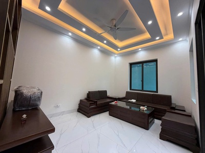 Bán nhà trung tâm long biên - giá đầu tư 2