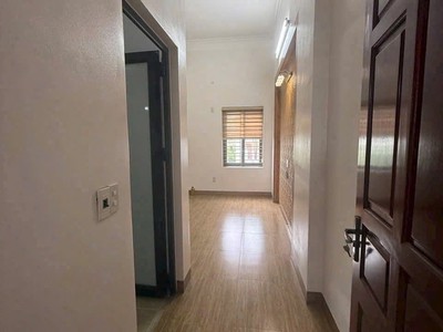 Bán căn nhà 3 tầng ngõ thông oto khu Tân Kim, TP Hải Dương, 69.2m2, mt 4m, 3 ngủ, 4.25 tỷ 8