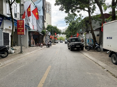 Siêu Phẩm Đất Hai Mặt 93m2  MT 7,8m  Nguyễn Văn Hưởng, View Hồ, Vuông Đẹp, Sổ Đỏ CC 0