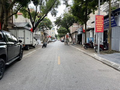 Siêu Phẩm Đất Hai Mặt 93m2  MT 7,8m  Nguyễn Văn Hưởng, View Hồ, Vuông Đẹp, Sổ Đỏ CC 3