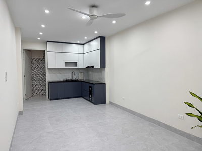 Bán 69m2 nhà 4 tầng, thang máy, 5PN sát chợ Diêm Gỗ, Việt Hưng. Chỗ đỗ xe miễn phí 10