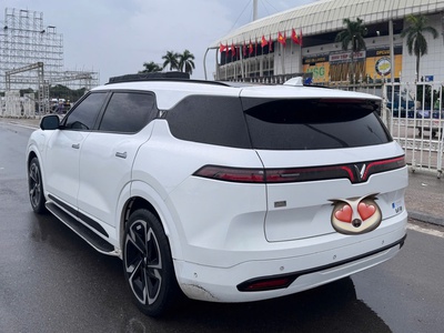 VF9 plus màu trắng sx 2023 Odo 5v km. 3