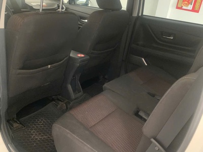 Cho thuê xác xe Avanza 7 chỗ biển vàng chạy dịch vụ 5