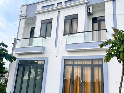 Bán nhà Khu dân cư Phú An, Cần Thơ, DT 90m2 sổ hồng 4,5x20m xây 1 trệt 1 lầu 7