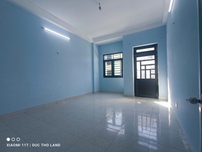 Cho thuê nhà mới hxh 7m thạnh lộc, 4x14m, 3 tầng, 3pn, sân thượng trước sau, về ở ngay 4