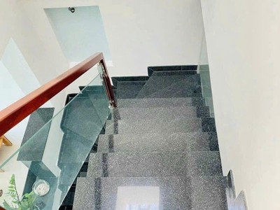 Bán nhà đường 185, phước long b, q.9, tp hcm, dt 82m2, 2 tầng, 2pn. sổ hồng riêng. giá 6.49  tỷ. 3