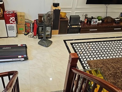 Nhà đẹp phố thạch bàn ô tô đỗ cửa- vào nhà ngõ thông  42m2 x 6 tầng 8.66 tỷ long biên hà nội. 2