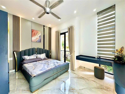 Nhà bán trung tâm phú nhuận   góc 2 mặt tiền hồ biểu chánh   5 tầng   sân thượng view 2