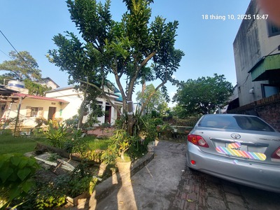 Chủ cần bán nhanh 253m2, mt11m, nở hậu,  35 triệu/m2, ô tô tránh, ngay đường lớn. 0