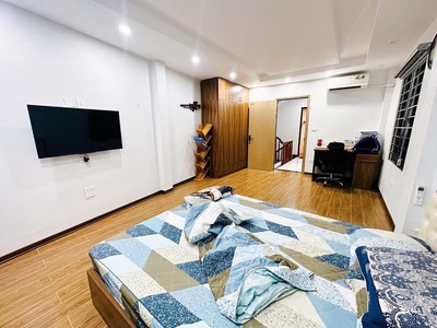 Siêu hiếm, bán nhà tây hồ, 106m , 1 nhà ra hồ, ở hoặc xây chdv, chỉ 30 tỷ 2
