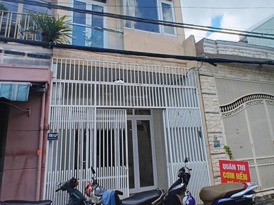 Kiệt ô tô tránh nhau ngay trung tâm, đường điện biên phủ thông với thái thị bôi tp đà nẵng 1