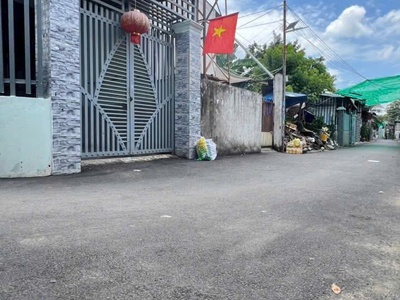 Bán nhà 1t1l, góc 2mt, sr,tc, gần công an p.trảng dài, chỉ 2tỷ680 0
