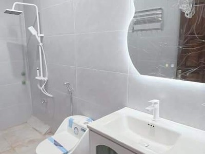 Tôi cho thuê nhà hàng, vp, kd, võ thị sáu, 110m2x 4t vỉa hè 32 tr 1