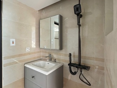 Mình cho thuê nhà mới, hai mặt tiền, thụy khuê, 108m2x 4t vỉa hè 28 tr 2