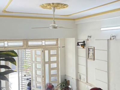 Nhà 4x15m 3 lầu 4pn, hẻm 6m, gàn bên chợ đường, hoàn công đầy đủ 1
