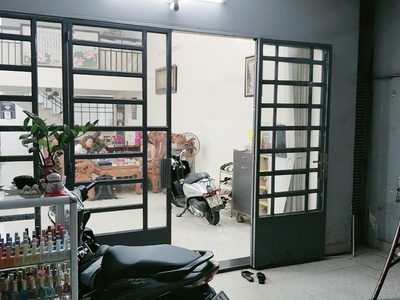 Bán nhà đường xóm chiếu mặt tiền kinh doanh sầm uất- thông ra hoàng diệu gần trường đại học nguyễn 1